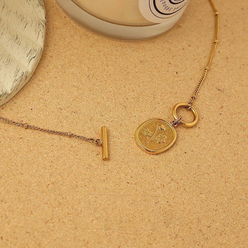 Oval Medallion Pendant Necklace