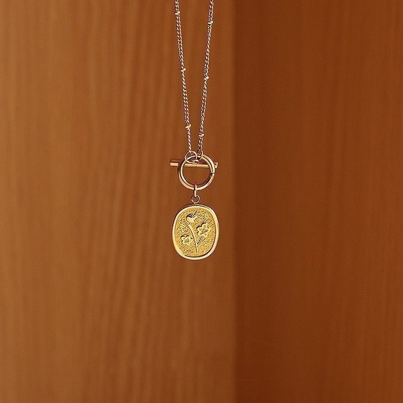 Oval Medallion Pendant Necklace