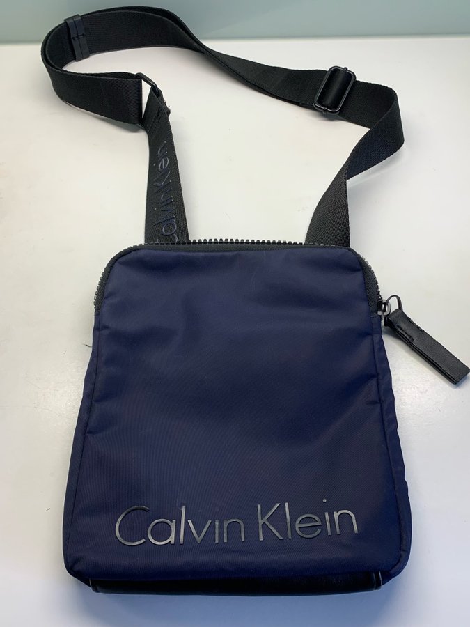 Unisex väska Calvin Klain 25x20xm