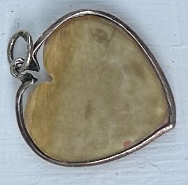 Vackert Vintage Hjärtformat Hänge - Unik och Tidlös Skönhet