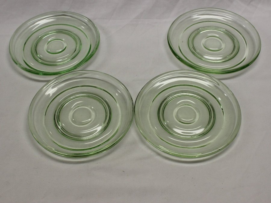 4 Appelgröna Assiett Assietter i Glas Gullaskruf Ring William Sternberg