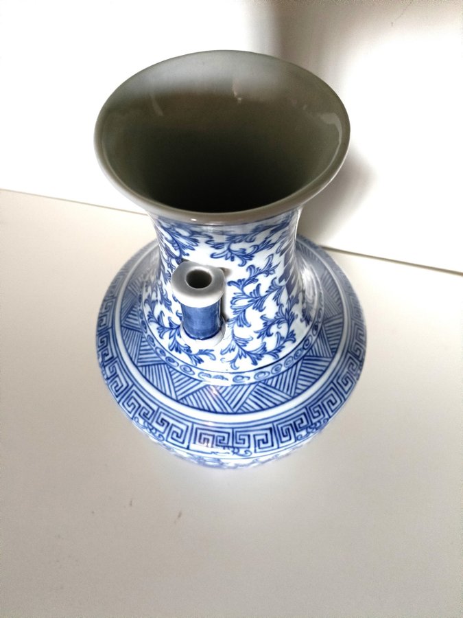 Kina Porslin vas ( China Porcelain vase)