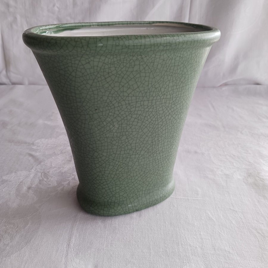 Grön oval hög Vas i vacker sten-liknande krackelerad Olivgrönglasyr Retro