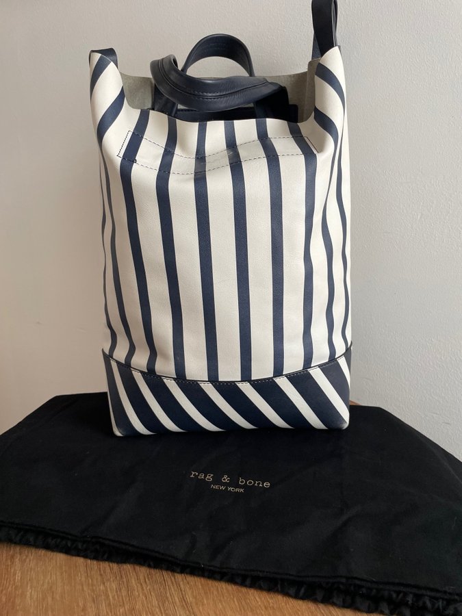 RAG  BONE Shoppingbag cabas i läder blå och vit