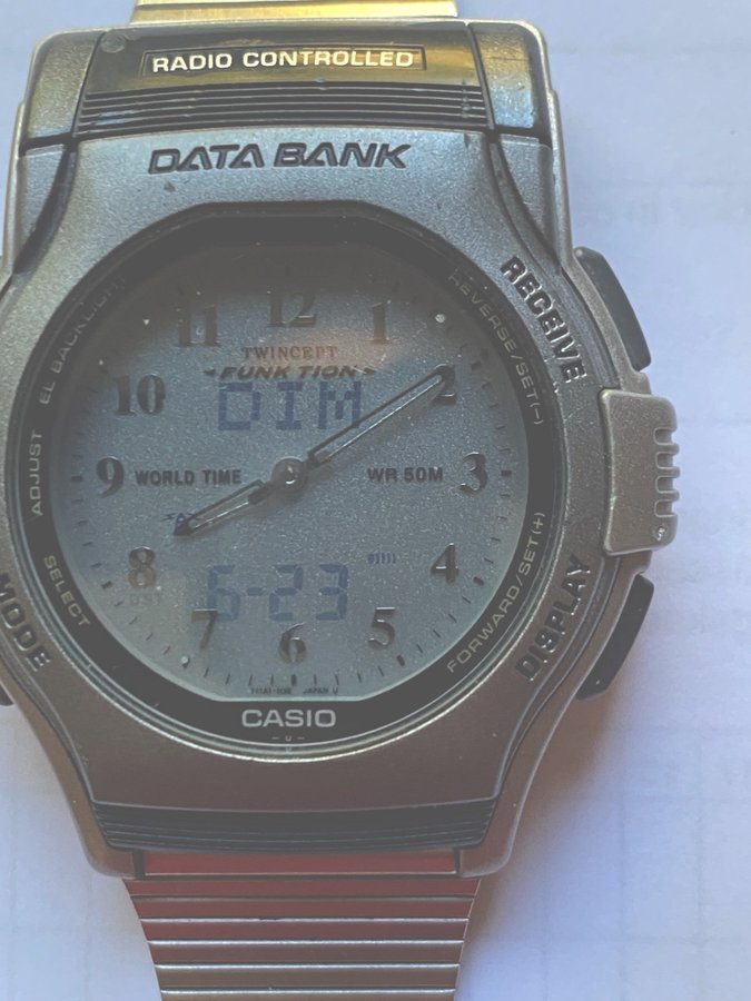 Casio Data Bank FKT-200 Radiostyrd Klocka