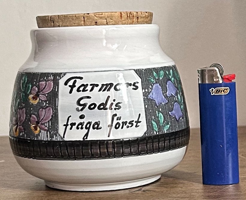 Vintage Svensk Godisburk - "Farmors Godis Fråga Först”