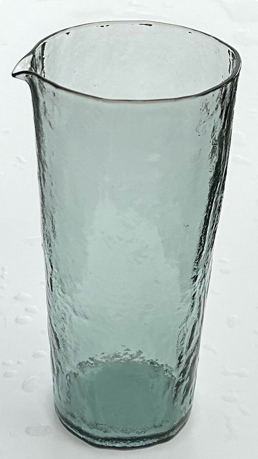 Stilren Handblåst Glasbringare från Svenskt Glasbruk