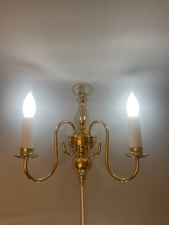 Lampetter väggljusstakar i mässing el dimbara