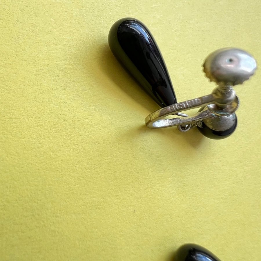 Art deco jugend droppformade örhängen clips onyx