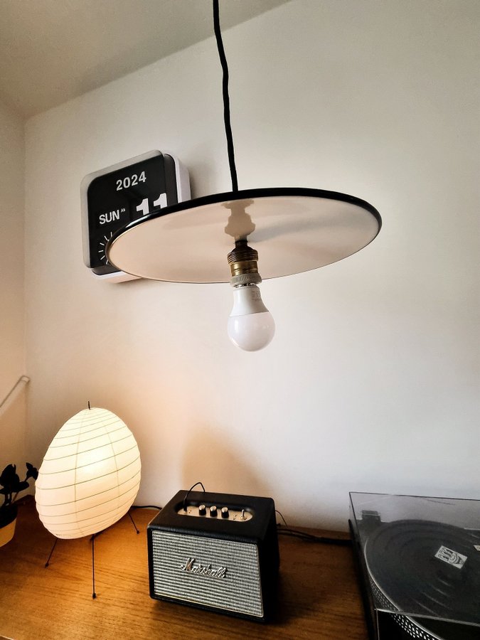 Svart Emaljerad Pendel/Taklampa Bauhaus/Funkis/Industri/60-tal/Retro