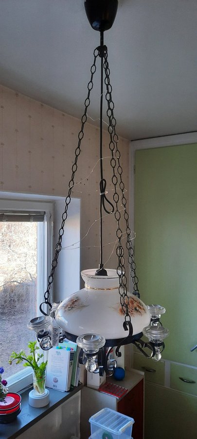 Vacker och praktisk Tak köks lampa med bra belysning