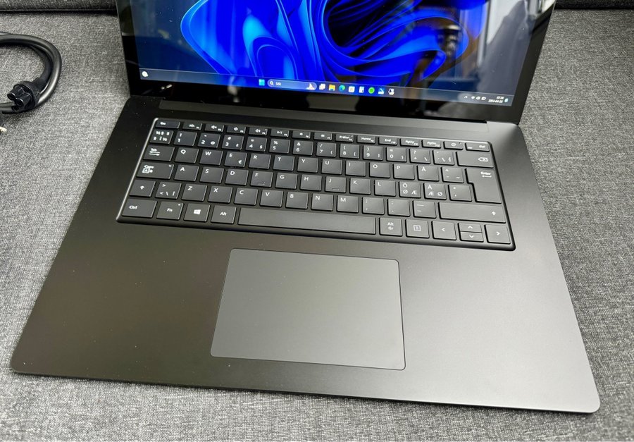 Microsoft Surface Laptop 4 15tum i7-1185G7 16GB 1TB Win 11