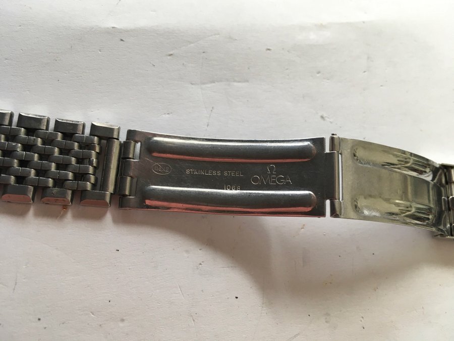 Omega 1068 armbånd