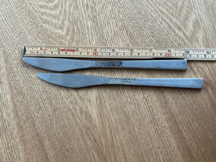 Åhléns Rosen 2 stycken knivar (222 centimeter)
