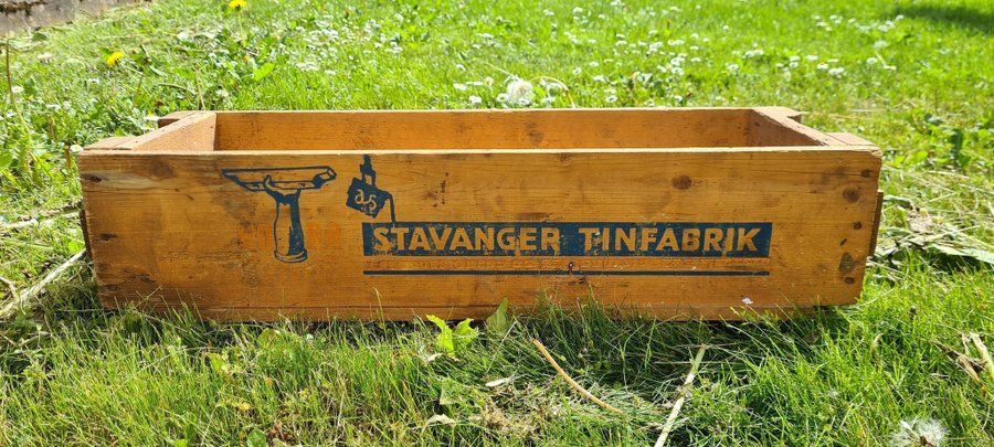 * Äldre trälåda Stavanger Tinfabrik - Fint skick - Retro *