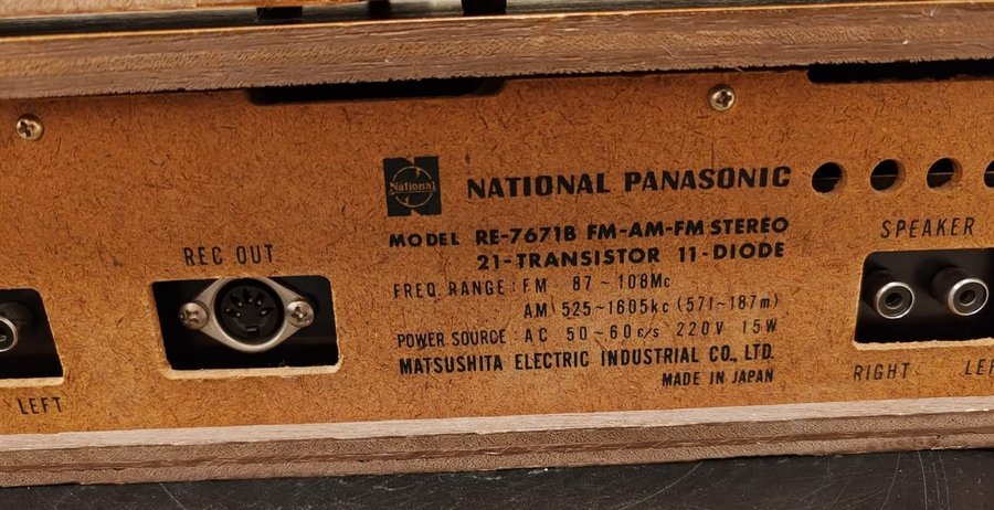 NATIONAL PANASONIC RE-7671 B tuner-amplifier and RD-7672 B speakers