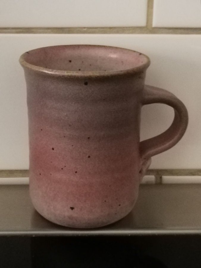 Vacker kaffe te kopp mugg från John Boda keramik mycket fint skick