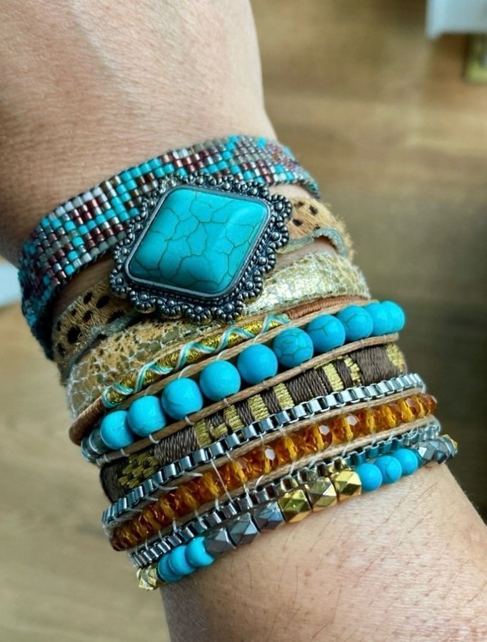 Hipanema bracelet turquoise and golden