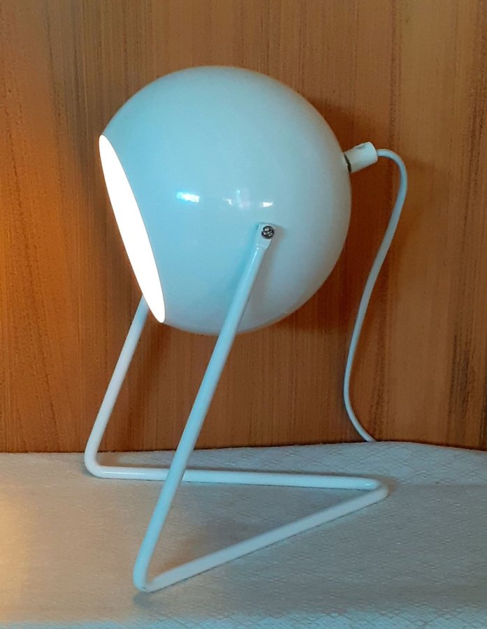 Bordslampa / klotlampa vit bordslampa i metall retro