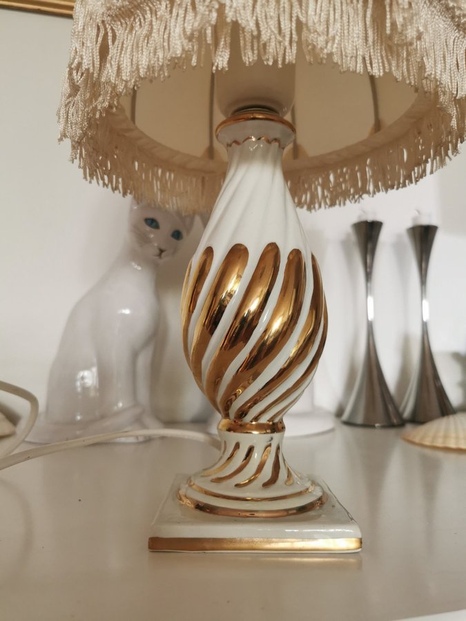 Italy bordslampa~goldwhite~Vintage tablelamp~