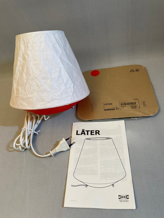 Retro bordslampa Ikea "Låter" Röd/vit papper