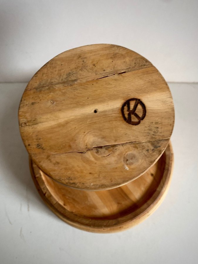 Skål trä fat skål retro Handmade vintage wooden pedestal bowl fruktskål 1900tal