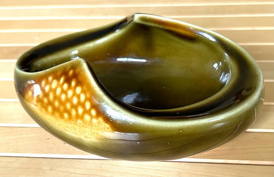 keramik skål Ditmar Urbach Czechoslovakia i grön-brun retro modern design