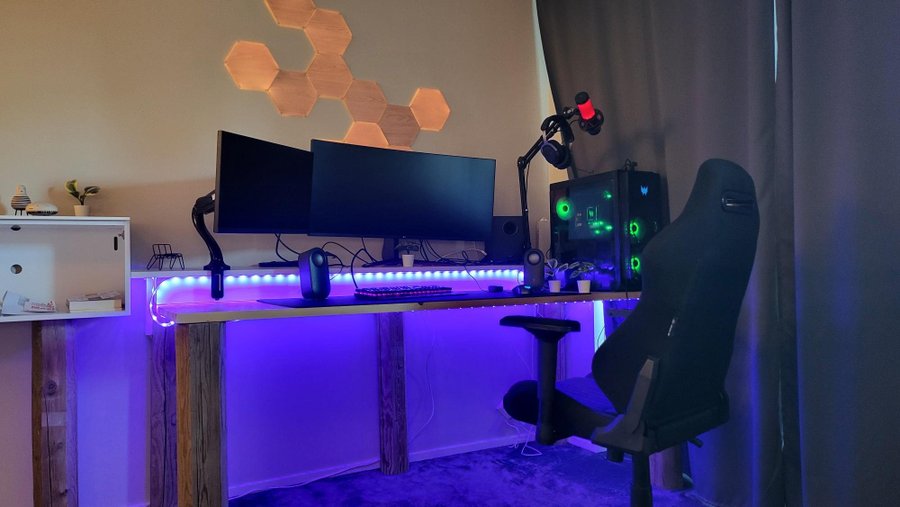 Episkt Gaming Setup till Salu