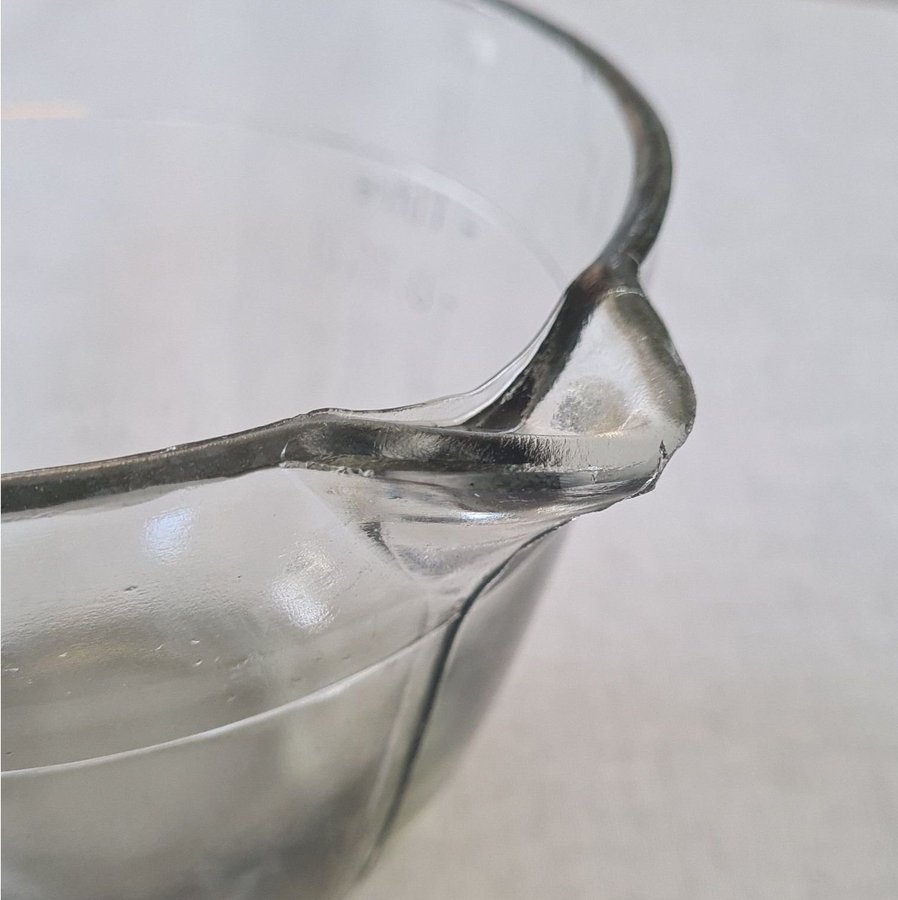 Vispskål i glas - Skål - Bunke - Kanna - Måttkanna - Bakbunke - Pressglas