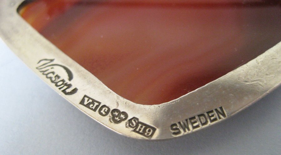 Äldre BROSCH i stämplat silver med bärnsten från Vicson Sweden - 1958