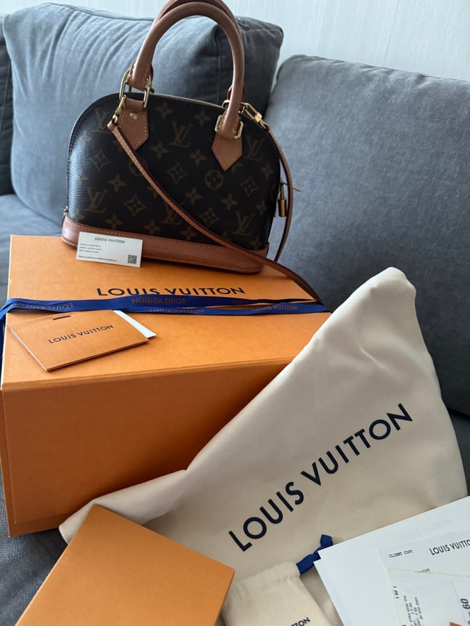 Louis Vuitton Alma bb Väska
