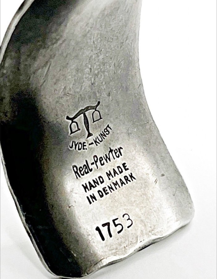 Kanonsnyggt armband i tenn Jyde Kunst Danmark 1960-tal