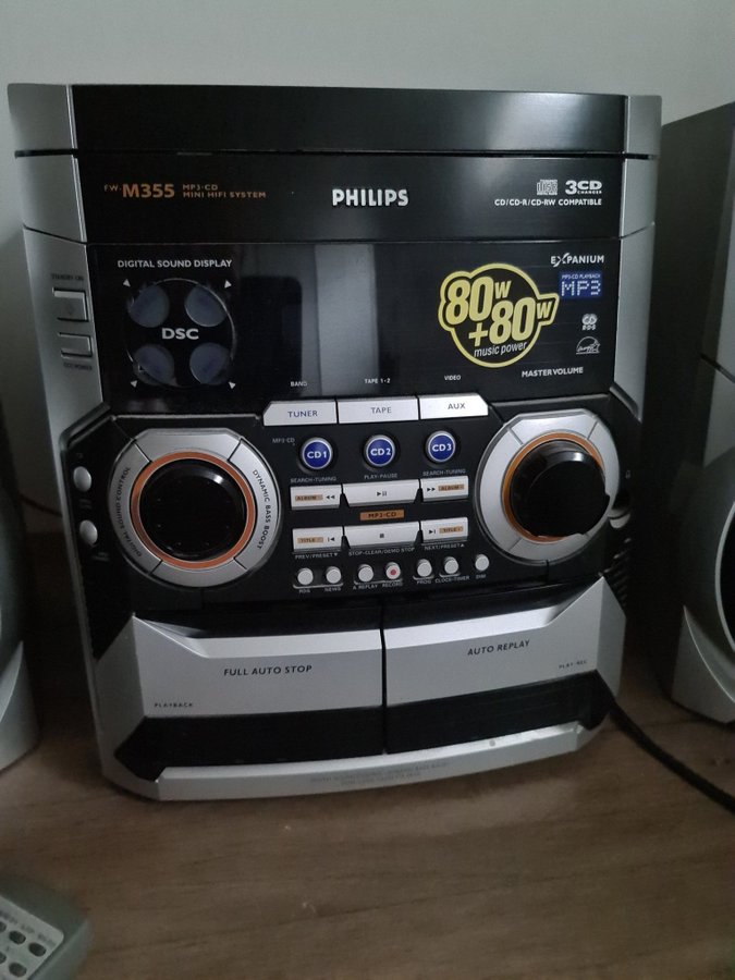 Mini Hifi System FW-M355 /22 Philips 3 CD växlare radio dubbel kassett