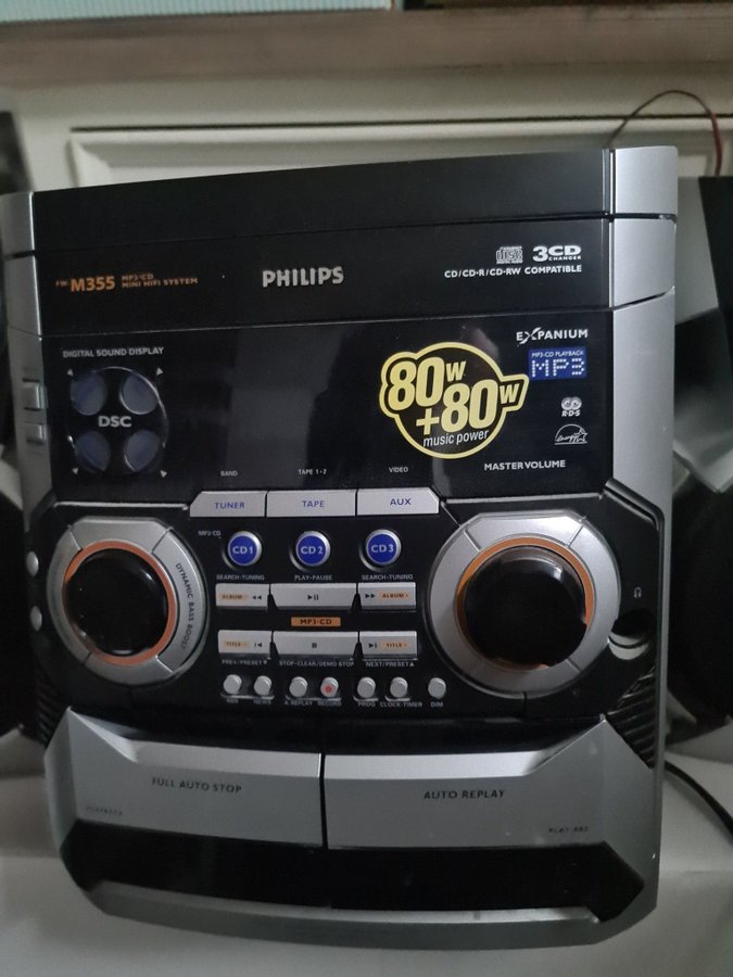 Mini Hifi System FW-M355 /22 Philips 3 CD växlare radio dubbel kassett