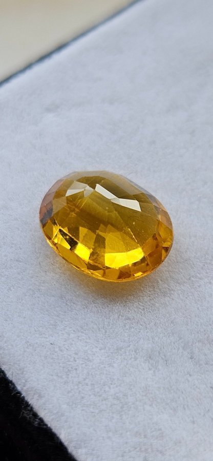 Naturlig Gul Safir 240Ct