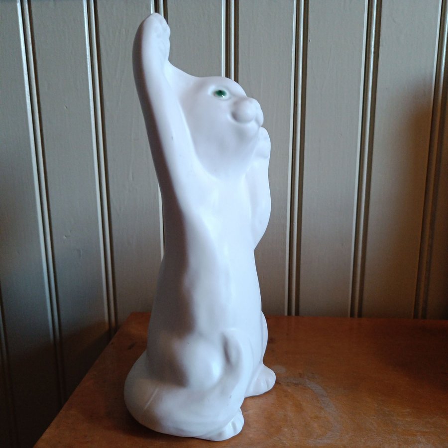 Retro stor vit katt med gröna ögon Gabriel stengods keramik