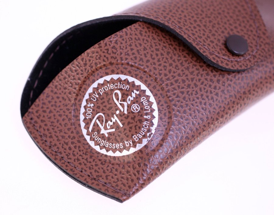 Ray-Ban Bausch  Lomb vintage brown leather sunglasses case-circa 1980s/90s-30g