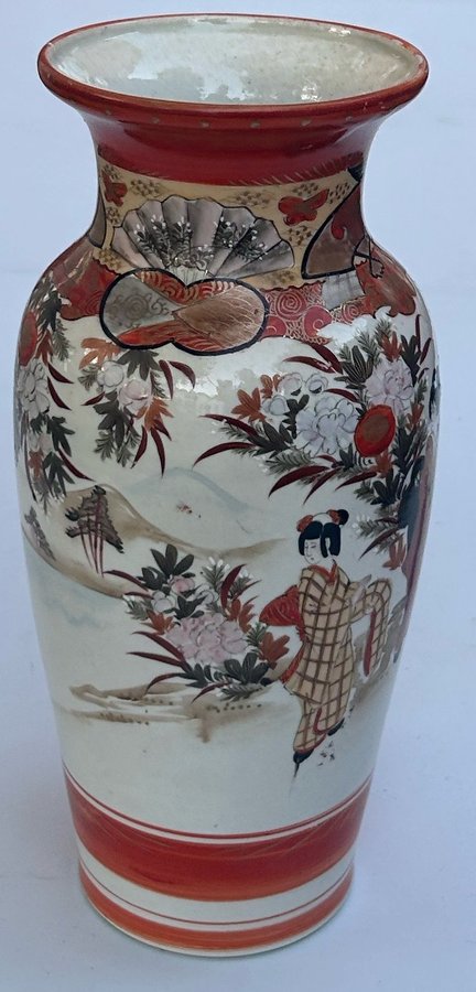 Antik Japansk 1800-tals Vas med Detaljerade Målningar - Unikt Samlarobjekt
