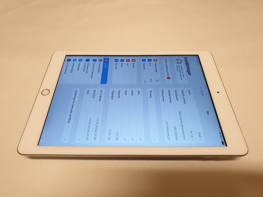 Apple iPad Gen 5 och 128 GB Wi-Fi