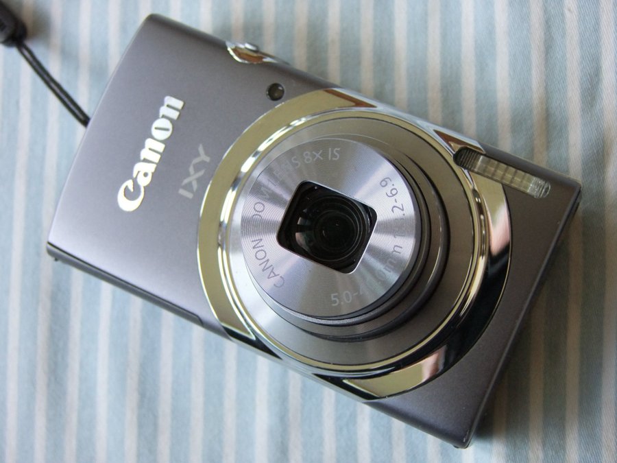 Canon IXY 130 mycket elegant 16 Mpixlar digital i fint skick