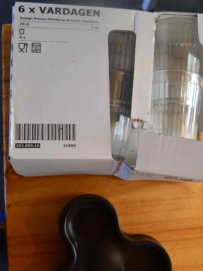 Oanvända glas 6-pack och ljusfat för värmeljus båda IKEA
