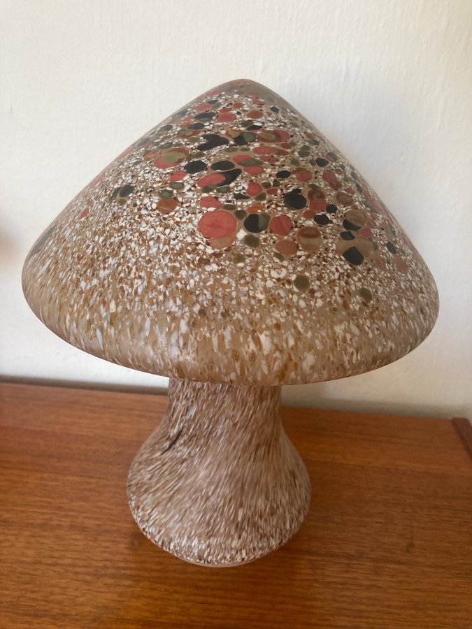 Stor svamp i konstglas form design Monica Backström för Boda