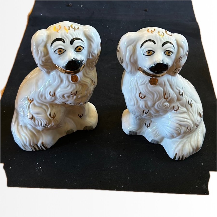 Figuriner 2st Hundar Beswick England nr 1378-5 höjd ca19cm