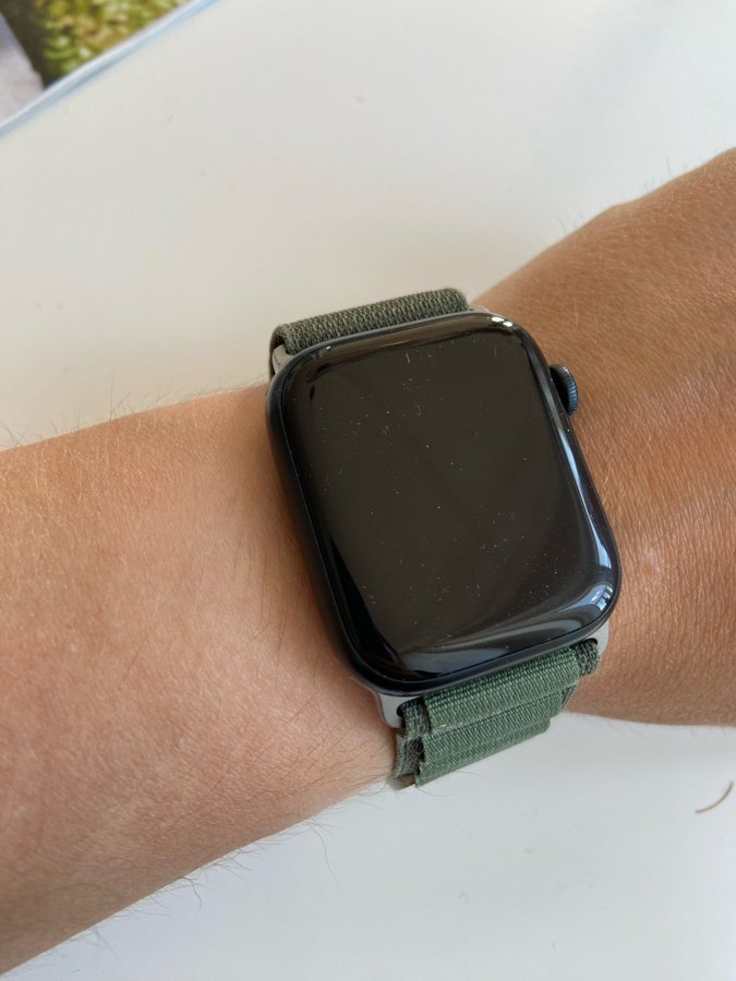 Apple Watch Sport Loop Armband - Olivgrön - L