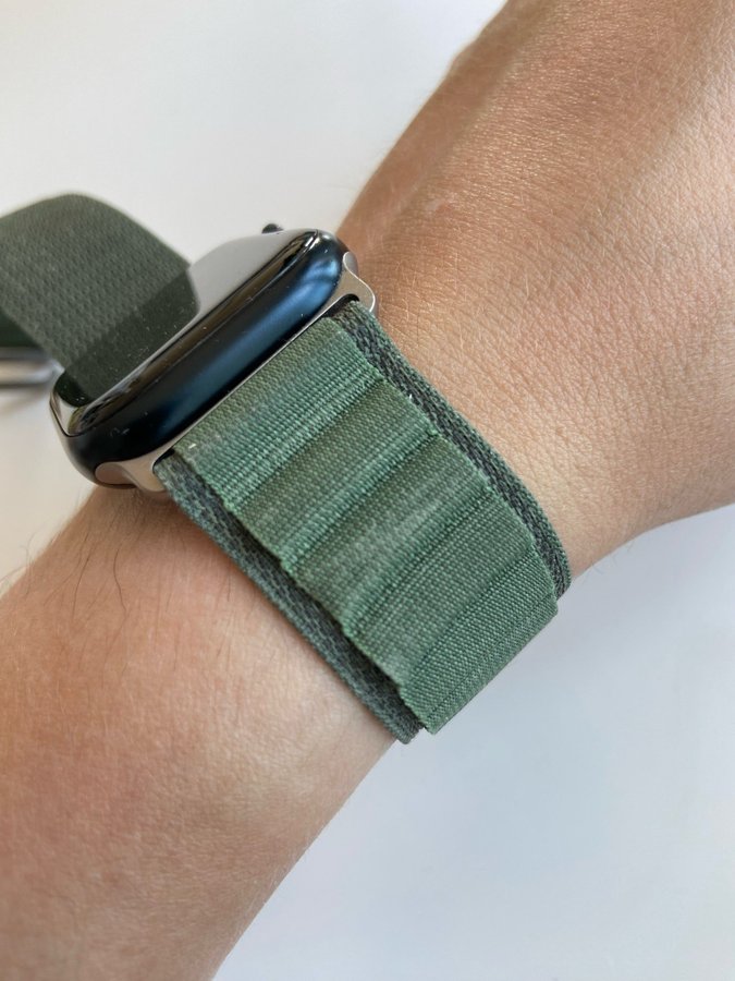 Apple Watch Sport Loop Armband - Olivgrön - L