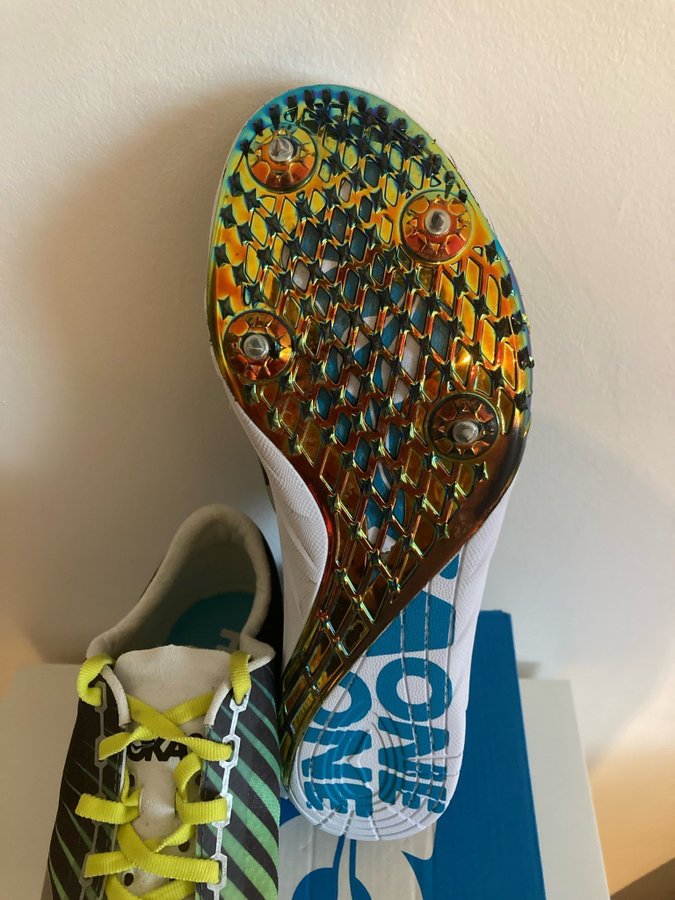 Hoka Speed Evo R spikskor