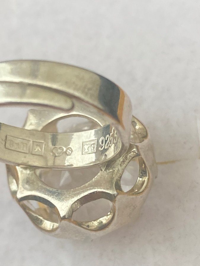Svensk design silver ring med bergkristall Sten