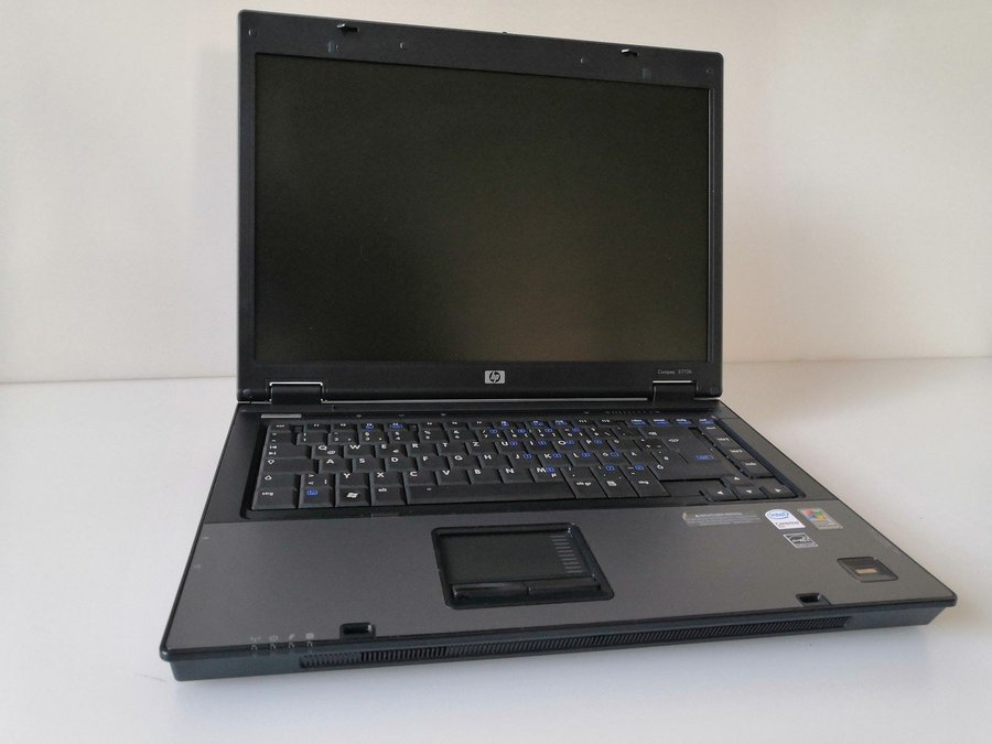 HP Compaq 6710b /15 inches / Core 2 Duo - P7250 / 4GB /320 GB HDD