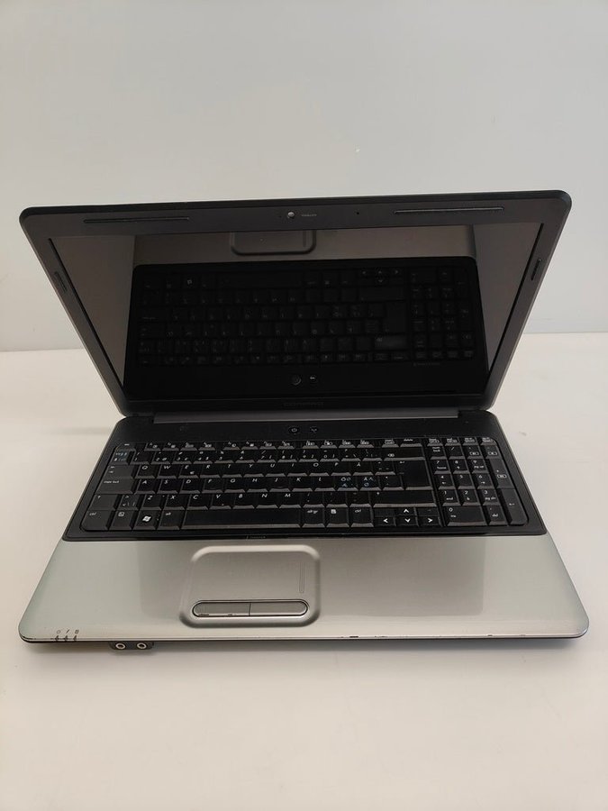 HP Compaq Presario CQ60 notebook /156 inches/ Pentium T4400/4GB/300 GB HDD