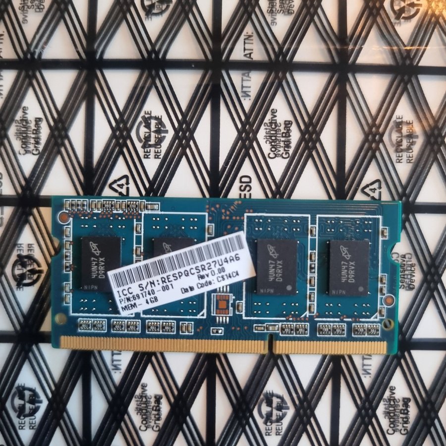 4GB DDR3 Memory SO-DIMM 204pin PC3-12800S 1600MHz RMT3170ME68F9F-1600